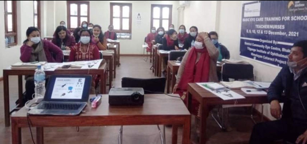 भक्तपुरमा दिइयो एकसय शिक्षकलाई आँखाजाँच सम्बन्धी आधारभुत तालिम।