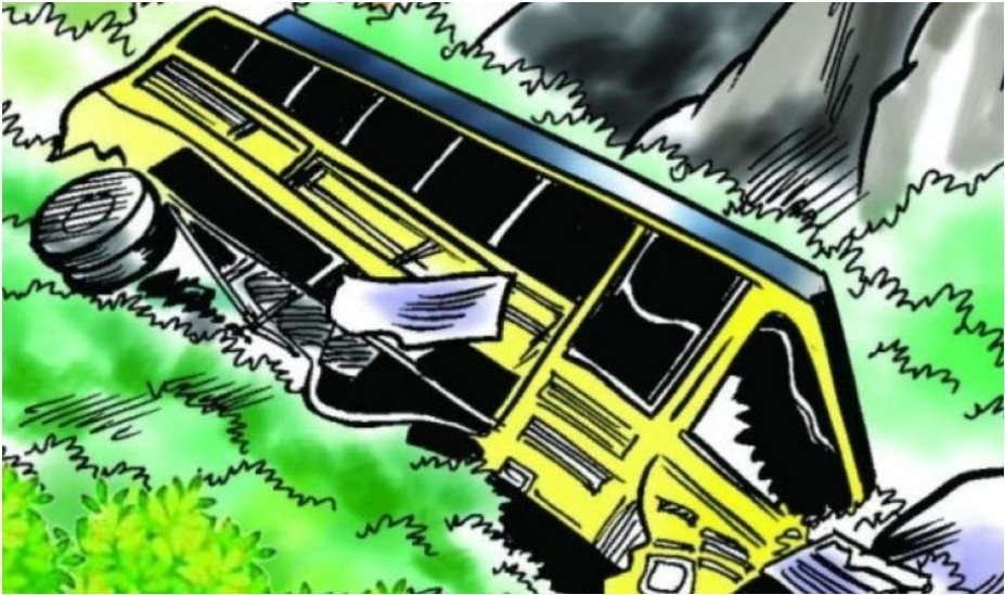 बिद्यालय बस दुर्घटना, १० जना विद्यार्थी घाइते