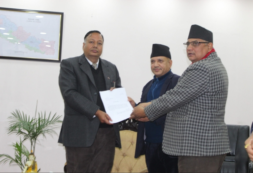 शिक्षा मन्त्रालयले गठन गरेको कार्यदलले बुझायो प्रतिवेदन, अस्थायी र करार शिक्षकलाई एक पटक मौका दिने प्रस्ताव