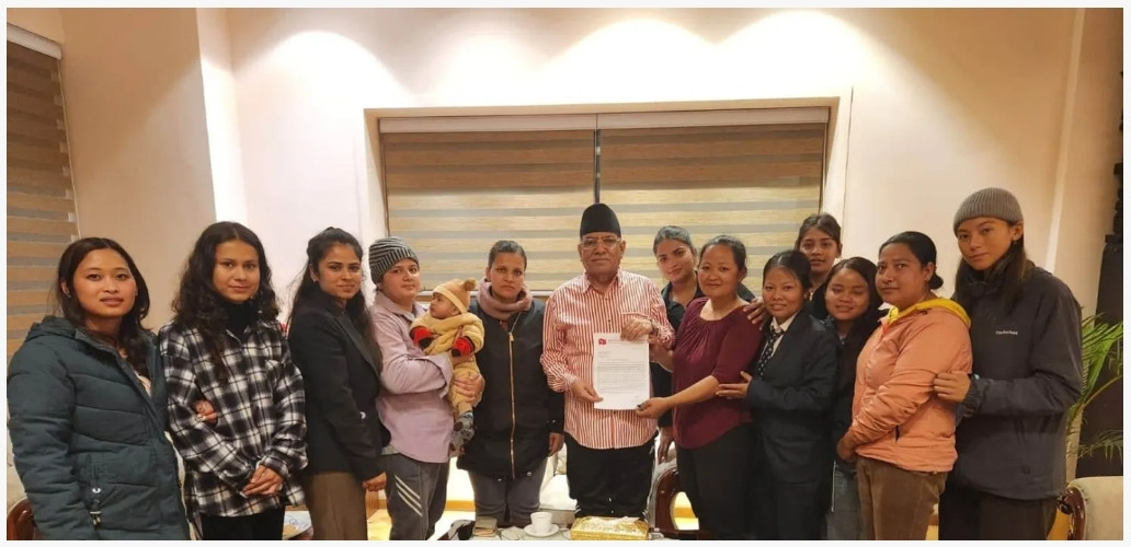 स्नातकदेखि स्नातकोत्तर तहसम्मका प्रश्नपत्र नेपाली माध्यममा छपाइ गर्न विद्यार्थीको माग।