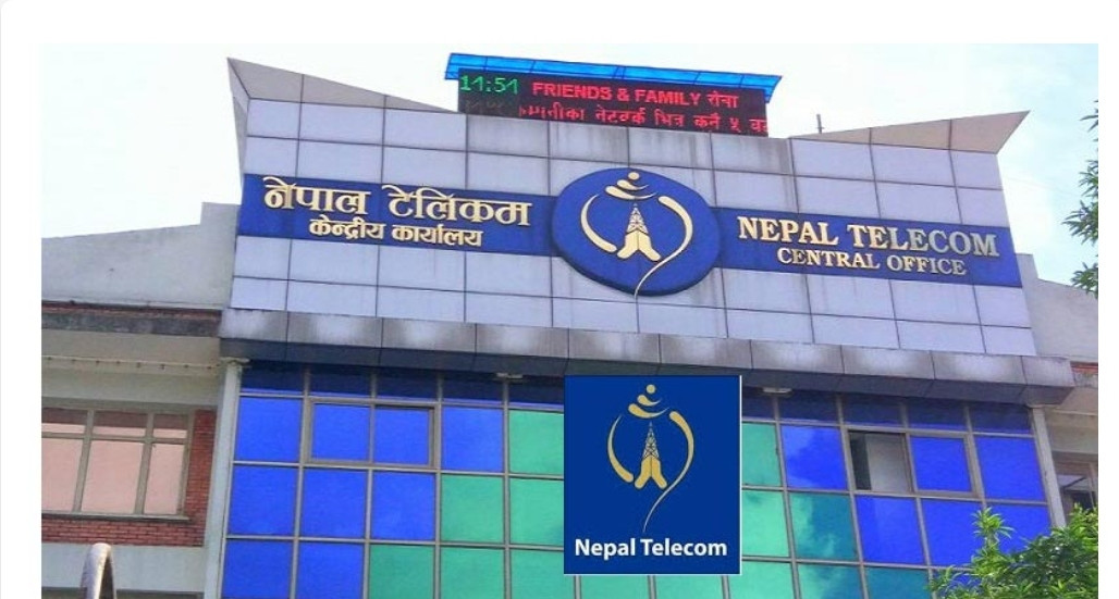 एसइई विद्यार्थीलाई निःशुल्क सिम उपलब्ध गर्दै टेलिकम।