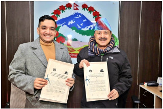 विद्यालयमा ग्रासरुट क्रिकेट विकास कार्यक्रम सञ्चालन गर्दै धनगढी उपमहानगर।