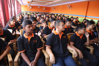एभरेस्ट इनोभेटिभ कलेजले गर्यो नयाँ विद्यार्थीलाई अभिमुखीकरण