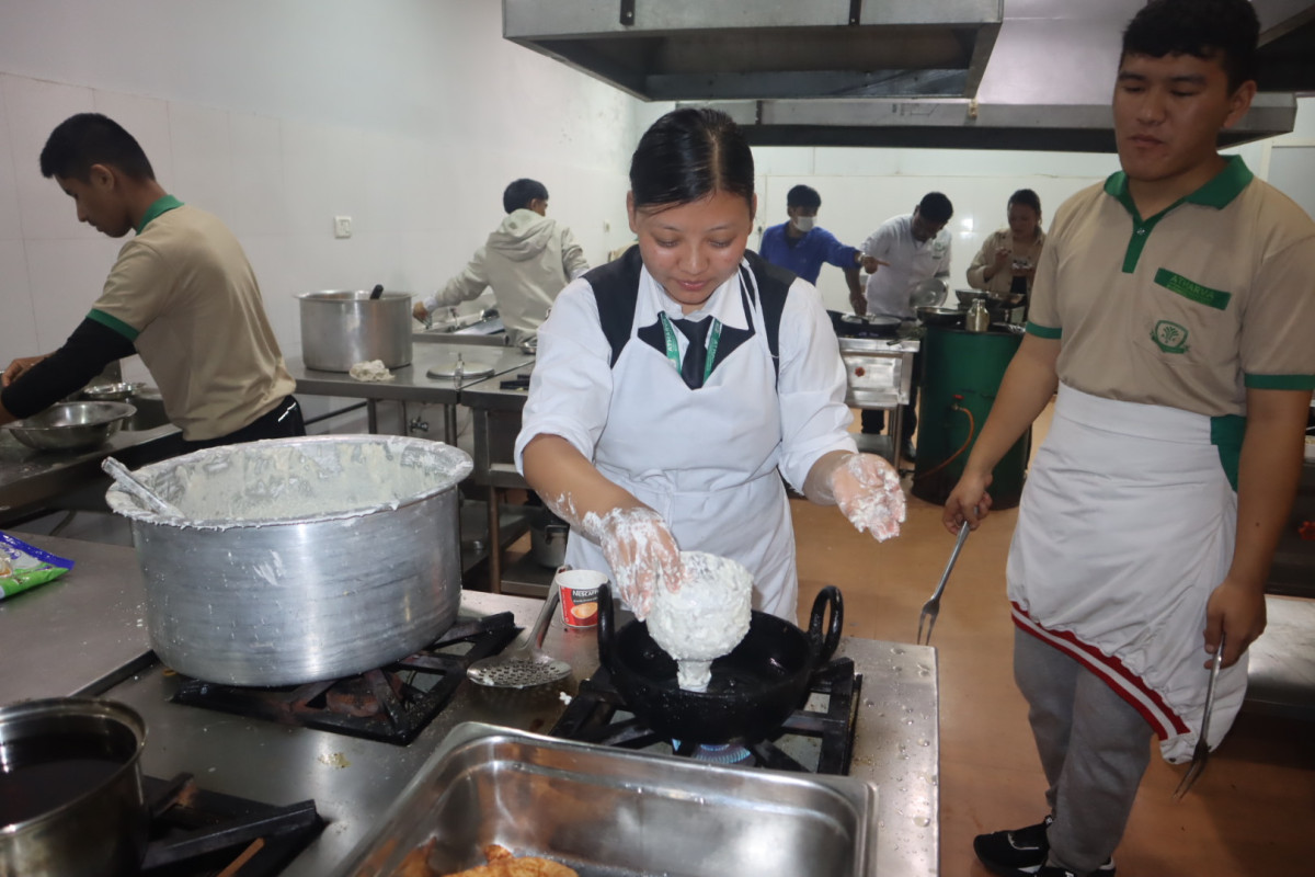 विश्व पर्यटन दिवसको अवसरमा अथर्वका विद्यार्थीद्वारा 'मिनि फूड फेस्टा' सम्पन्न