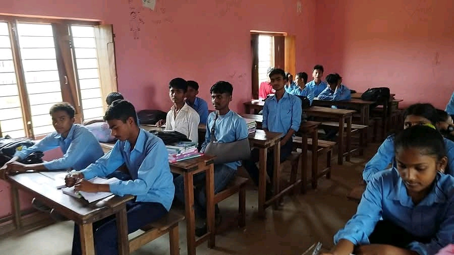 शिक्षक नहुँदा शैक्षिकसत्र प्रभावित