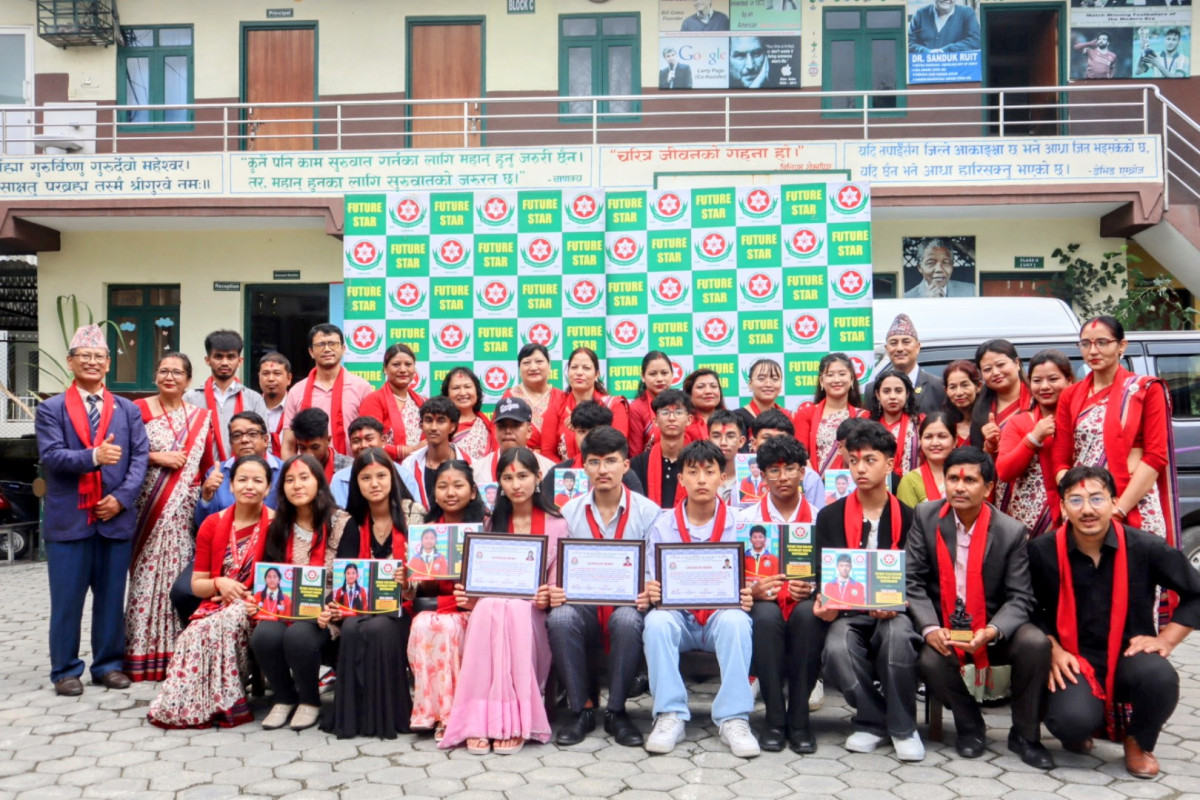 फ्युचर स्टार स्कुलले गर्यो एसईई सम्मान तथा विदाई- अमरेन्द्र केशरी चन्दले ल्याए ४ जिपिए।