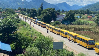 निजी विद्यालय सञ्चालकहरूले  काठमाडौँमा विद्यालय बसको र्‍याली निकाल्ने