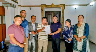 विद्यालय कर्मचारीद्वारा शिक्षामन्त्री पुनसमक्ष ध्यानाकर्षण