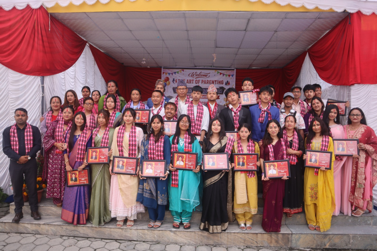 जेबि स्कुलद्वारा ४ जिपिए सहित एसईई उत्तीर्ण विद्यार्थी सम्मान तथा अभिनन्दन