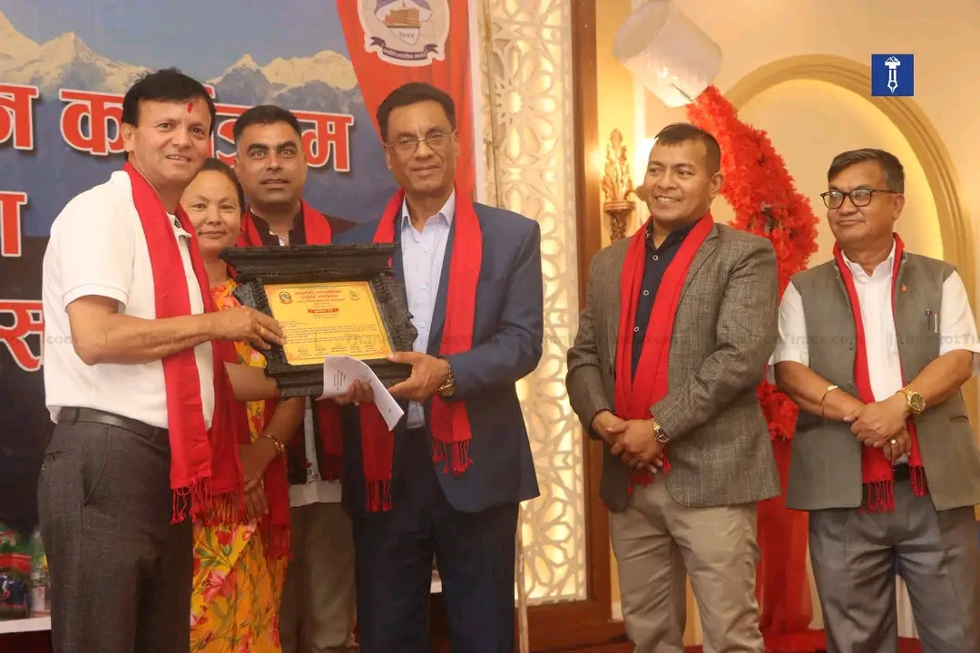 शिक्षामा समर्पित चार दशक : संस्थापक प्रधानाध्यापक विष्णु प्रसाद पनेरु नगरपालिकाद्वारा सम्मानित