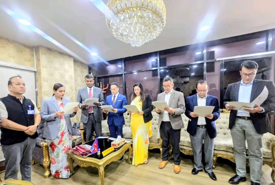 ६ स्वास्थ्य विज्ञान प्रतिष्ठानका नवनियुक्त उपकुलपतिद्वारा पद तथा गोपनीयताको शपथ ग्रहण