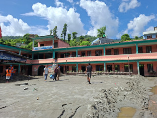 भोटेकोसी बाढी– २४१ विद्यार्थी र १५ शिक्षक सम्पर्कविहीन