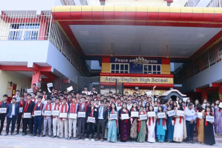 विपद् पीडितको राहतका लागि एरिष्टो इंग्लिश हाई स्कुलले गर्‍यो ३ लाखभन्दा बढी सहयोग